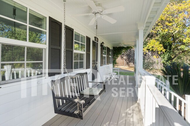 Foto del edificio - 4516 Sierra View Way