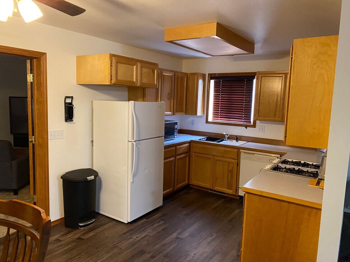 Foto del edificio - Downtown Home for Rent Available 10/15/25!