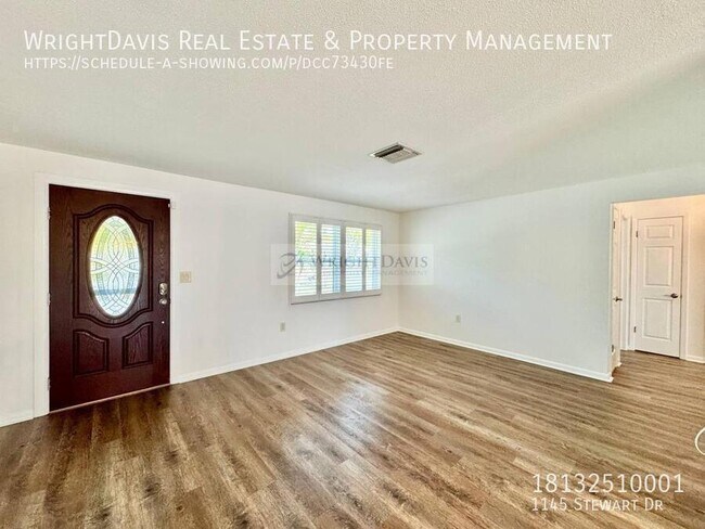 Foto del edificio - 1145 Stewart Dr