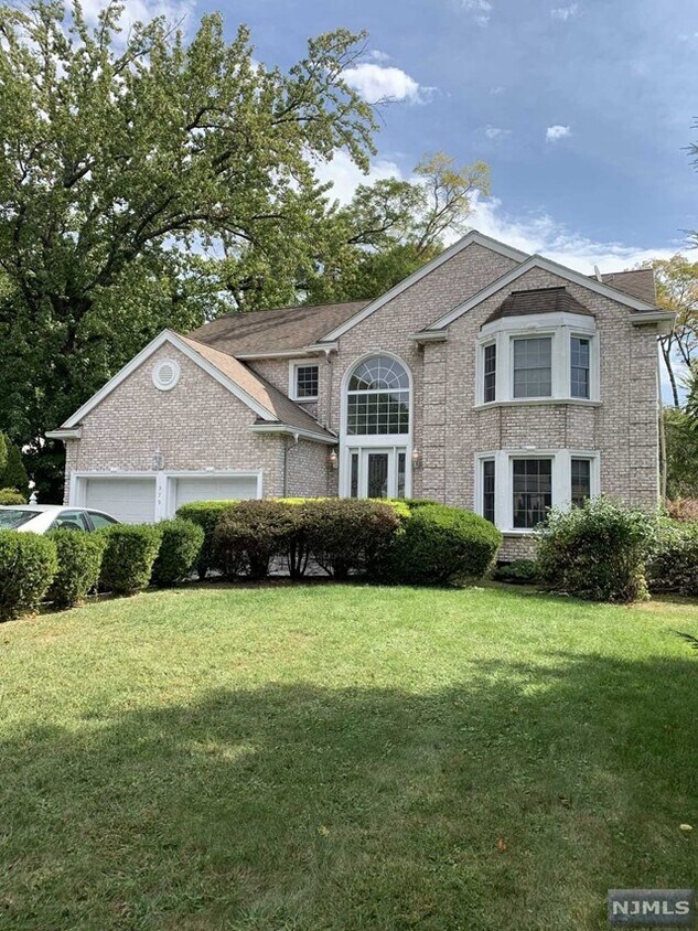 Primary Photo - 379 Goffle Rd