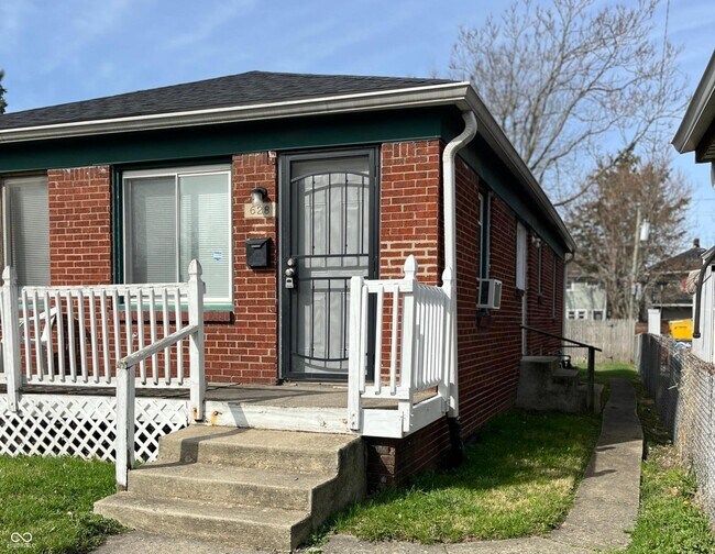 Building Photo - 628 N Oxford St