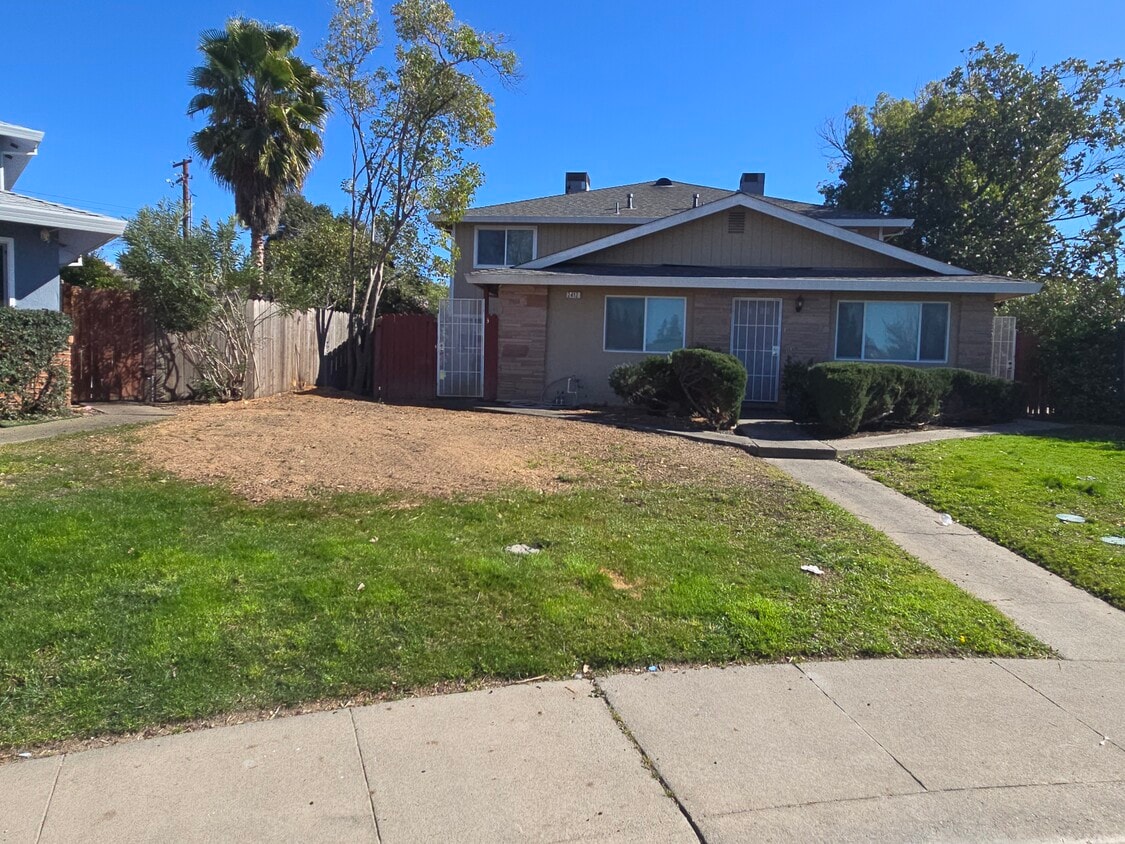 Primary Photo - 2412 Carta Ct