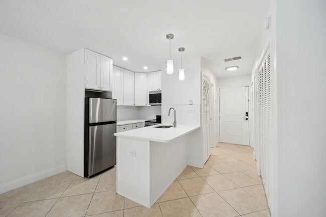 Photo - Innovo Hyde Park Apartments