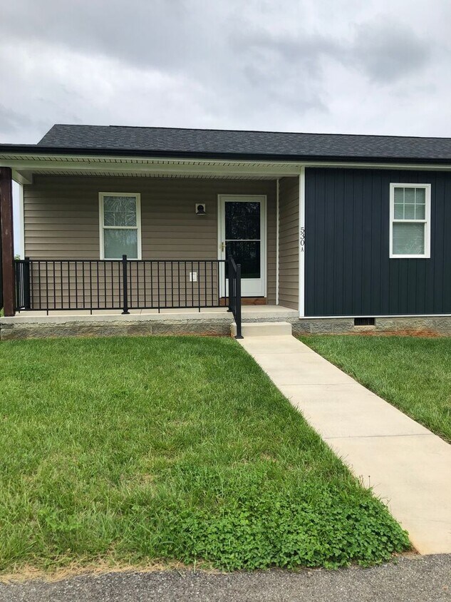 Foto principal - One Level Living in Campbell County