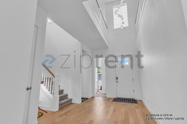 Foto del edificio - 16056 NW Ridgeline St