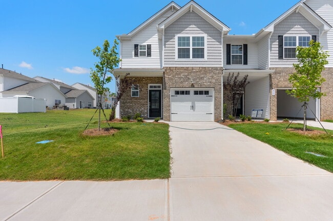 Building Photo - 615 Blaire Ridge Way