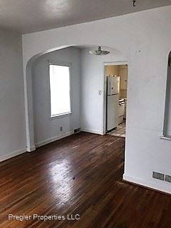 Building Photo - 2 br, 1 bath House - 1411 W 9th St