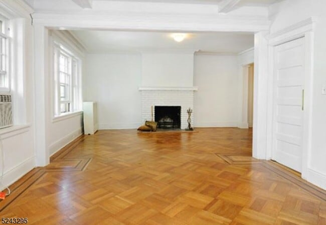 Foto del edificio - 61 S Fullerton Ave