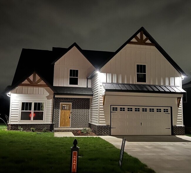 Foto del edificio - MODERN FARMHOUSE