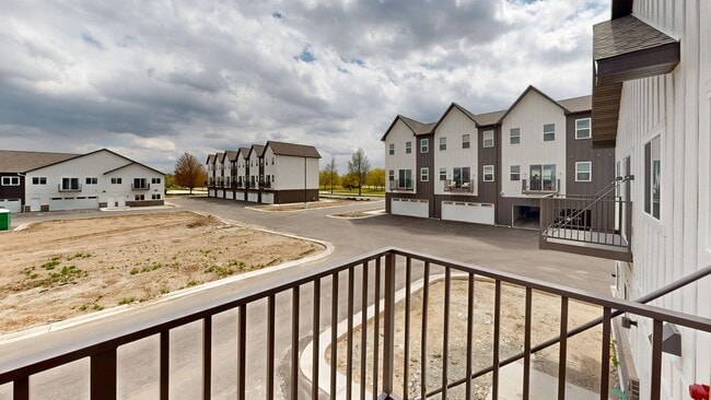 Interior Photo - 1580 Main Townhomes and Apartments