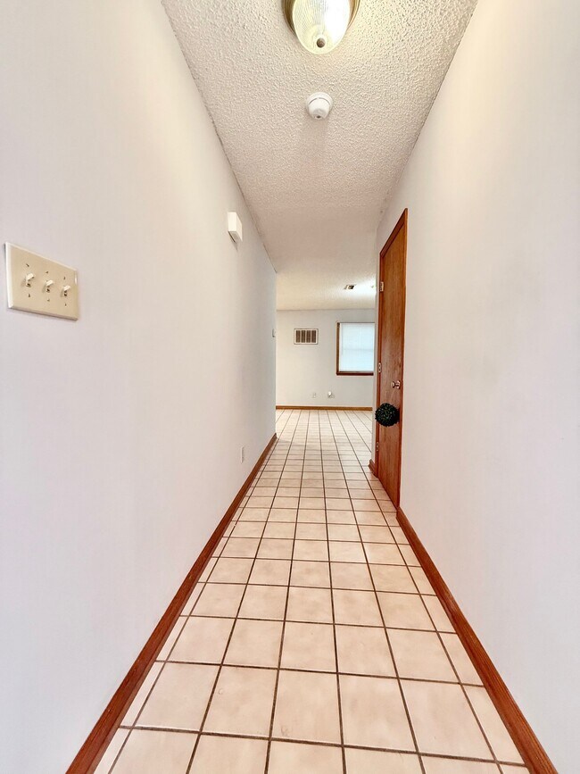 Foto del edificio - 103 Mountain View Dr