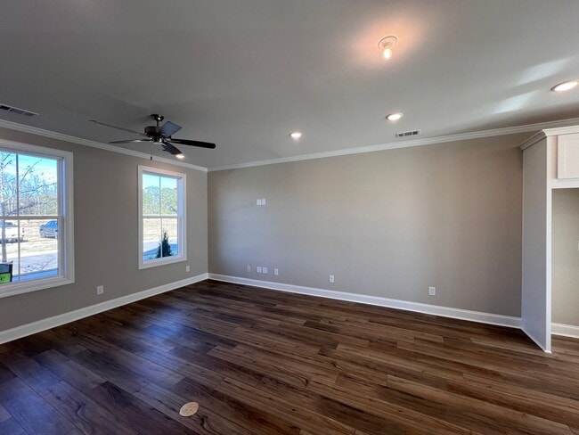 Building Photo - Townhome in Swann's Bridge