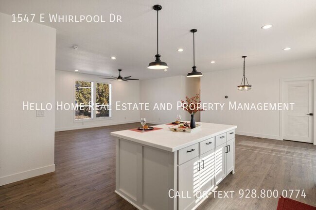 Foto del edificio - 1547 E Whirlpool Dr