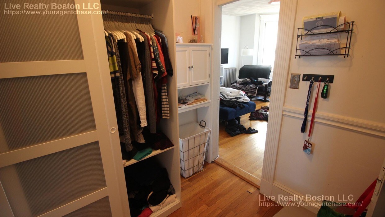 Foto principal - 1266 Commonwealth Avenue