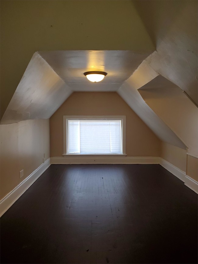 Building Photo - 805 2nd Ave
