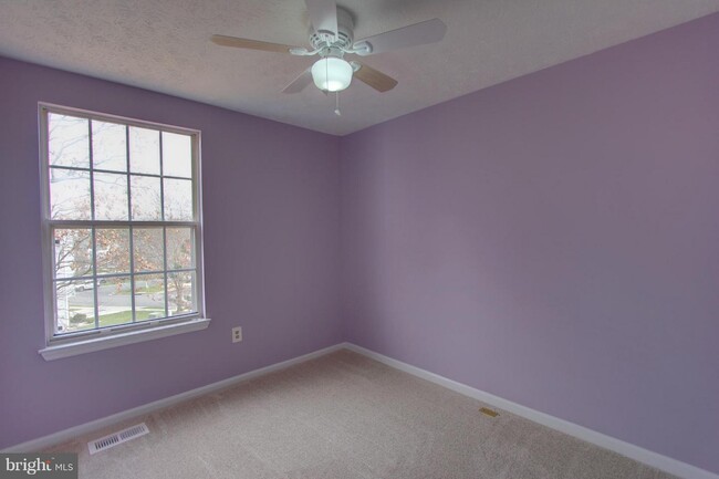 Building Photo - 9409 Chippenham Dr