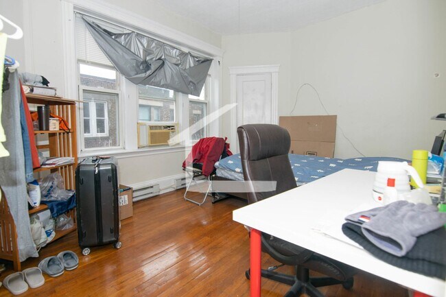 Building Photo - 883 Huntington Ave