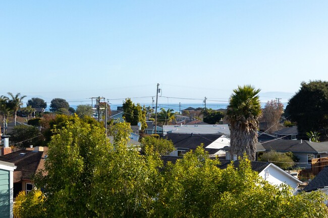 Building Photo - Capitola Beach Villas