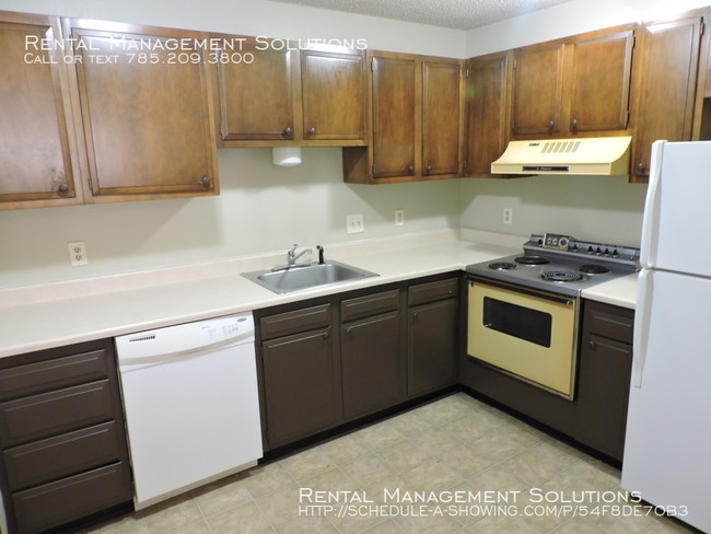 Building Photo - Bluewood East Apts- 2 BR 1 Bath