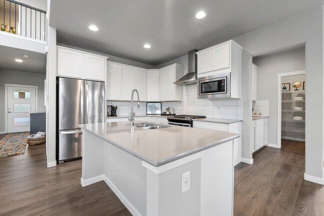 Building Photo - 10119 Lake Arbor Ln