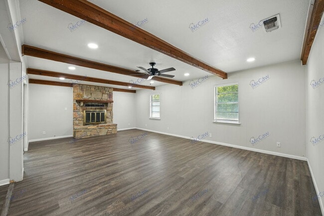 Building Photo - 223 Annetta Rd