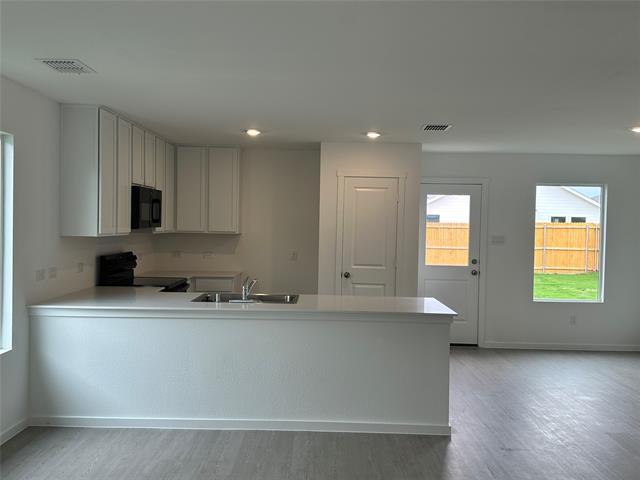 Building Photo - 538 Montclair Ave