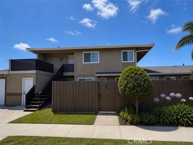 Foto del edificio - 17102 Emerald Ln