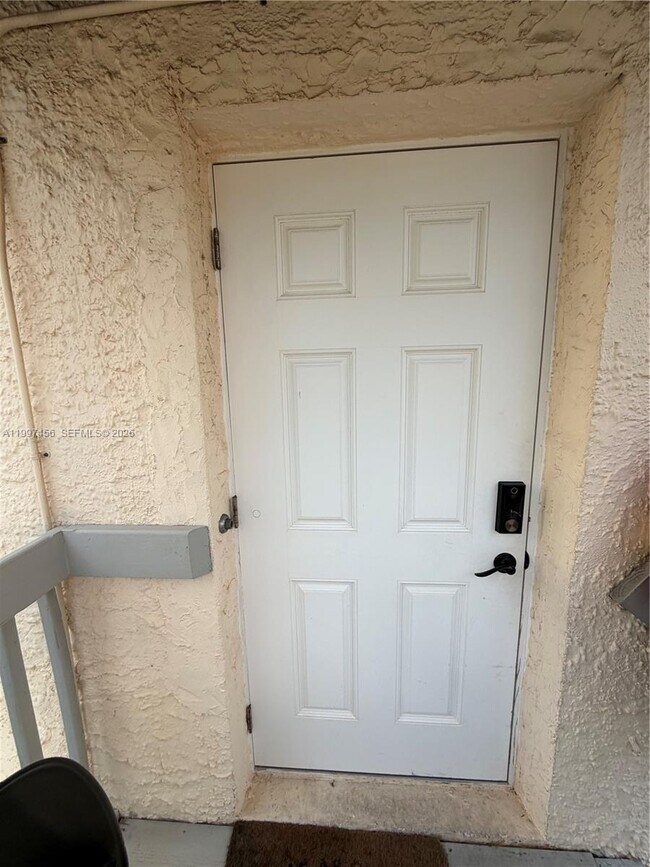 Foto del edificio - 2160 SW 17th St