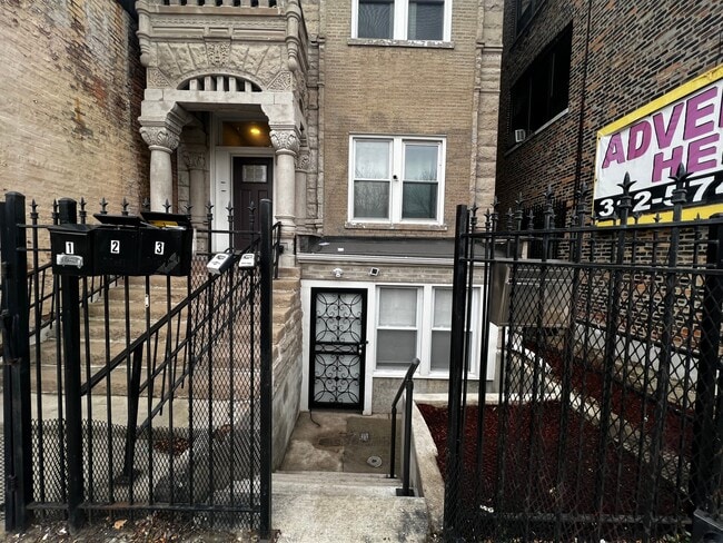 Photo - 1307 S Kedzie Ave (Chicago, IL) Apartment