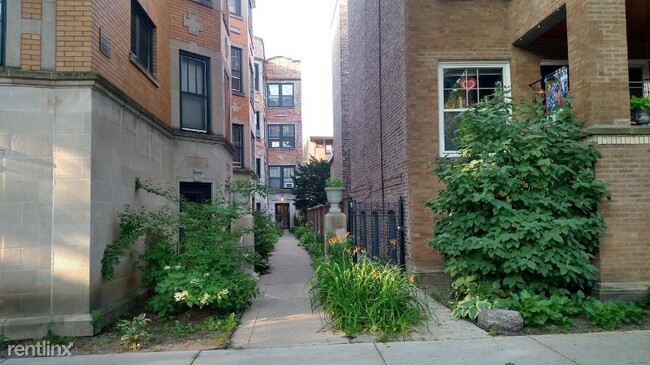 Building Photo - 1 br, 1 bath Condo - 1223 W Granville Ave ...