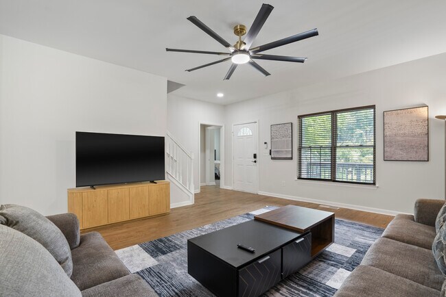 Foto del edificio - 139 Dahlia Ave NW