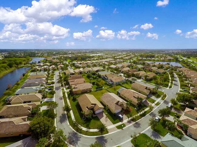 Building Photo - 9563 SW Flowermound Cir