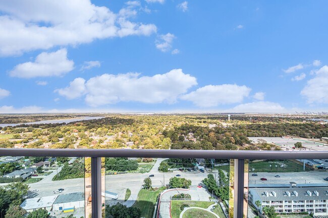 Foto del edificio - 4821 E NASA Pkwy