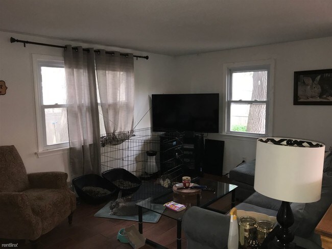 Building Photo - 2 br, 1.5 bath Apartment - 48 Eaton St