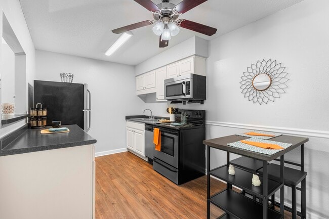 Kitchen - Estes Park