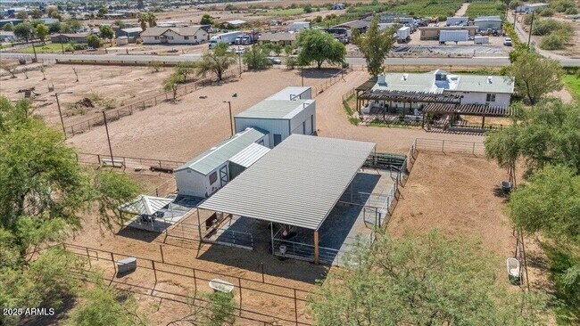 Foto del edificio - 42803 N Murphy Ave