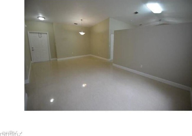 Building Photo - 16340 SW 28th Ct