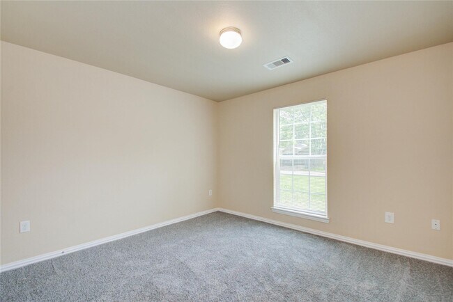 Building Photo - 5521 Malmedy Rd