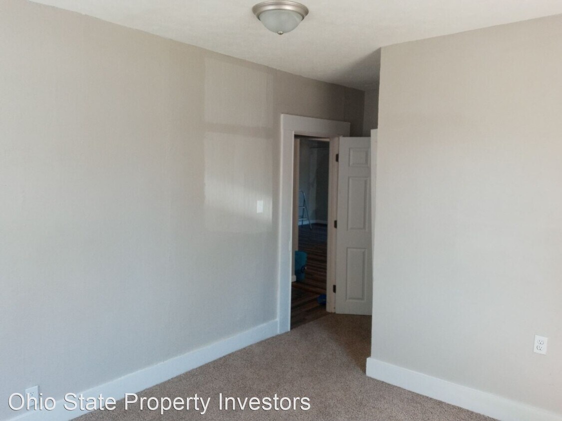 Building Photo - 3 br, 1 bath House - 194 S Oak