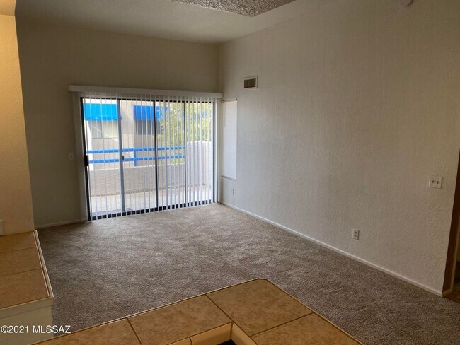 Building Photo - Two story Condo with Laundry