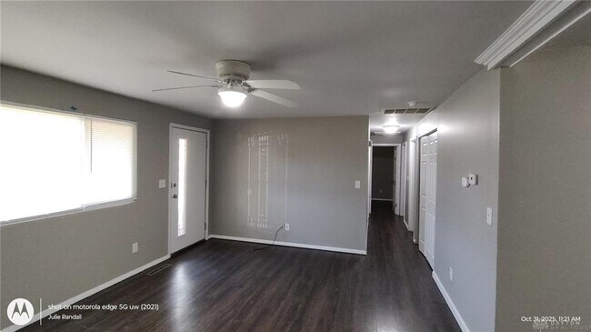 Foto del edificio - 5664 Tibet Dr