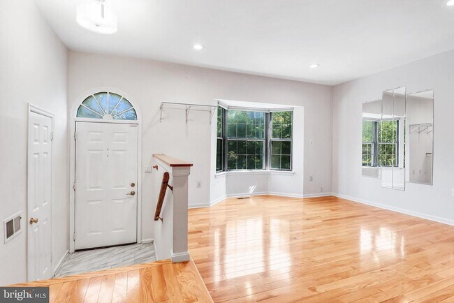 Building Photo - 3964 Rosebay Ct