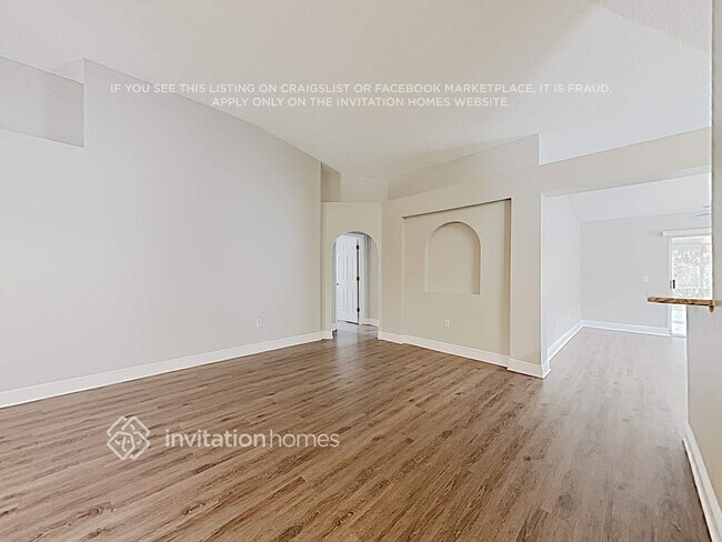 Foto del edificio - 3260 Erskine Dr