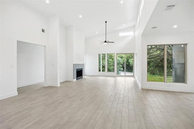 Foto del edificio - 6939 Lacywood Ln