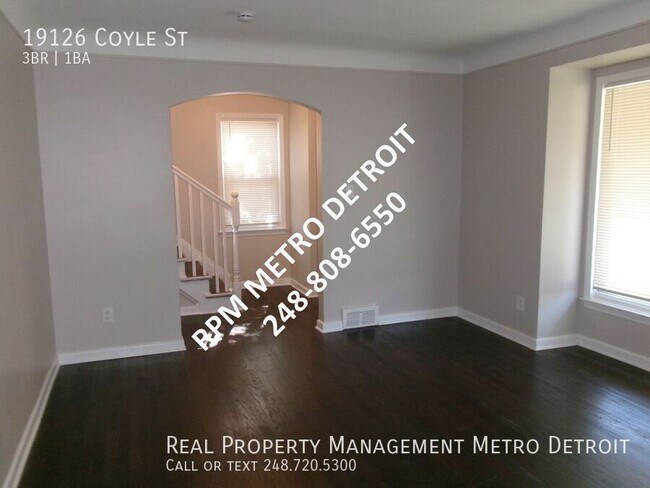 Building Photo - Update 3 Bedroom Detroit Home