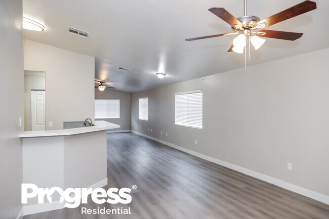 Foto del edificio - 5285 Mineral Lake Dr