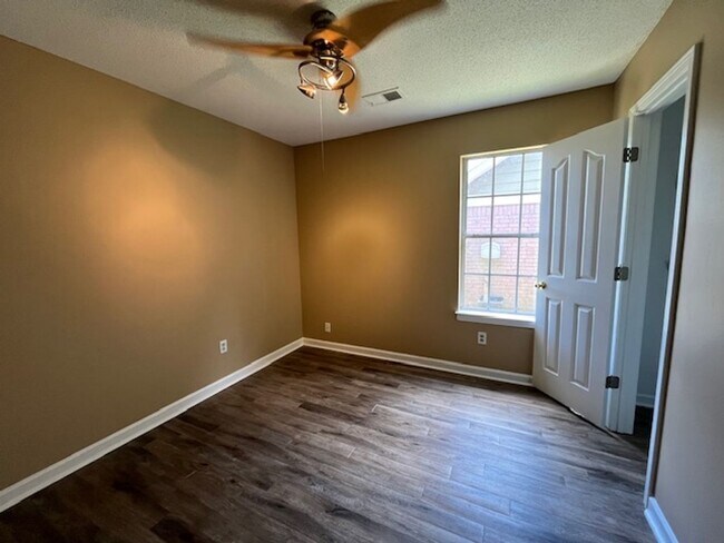 Foto del edificio - Renovated 3 Bedroom 2 Bath Home for Rent!!
