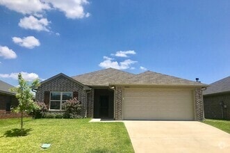 Building Photo - 2520 Meadowglen Ct