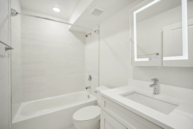 Bathroom - 3001 W. Horatio