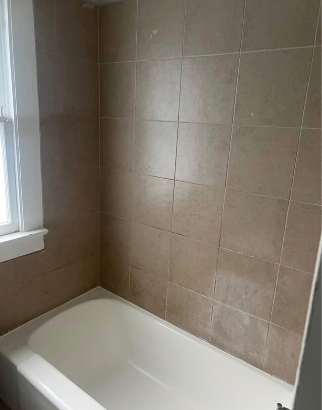 Building Photo - 5519 Lavey Ln